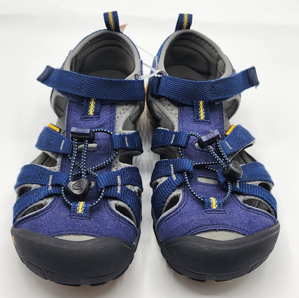 🌳🌳SOLD Keen Sandals size 4 🌳🌳